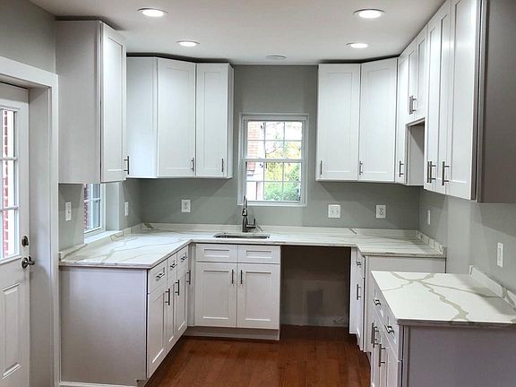 3rd image of 3512 Rolling Hills Ave
