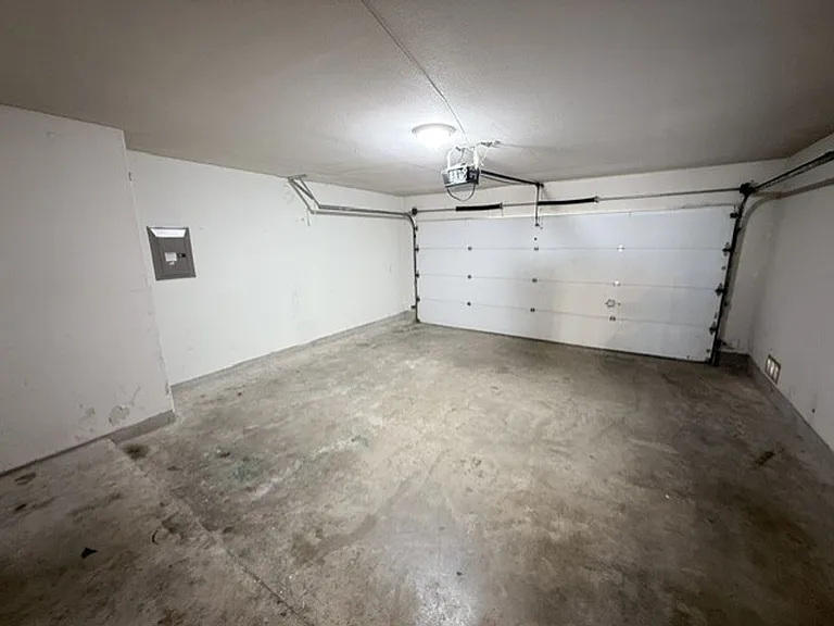 17525 Rock Port Rd — Photo 28