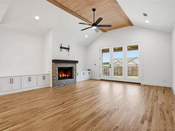 2078 E 130th St S, Jenks, OK 74037
