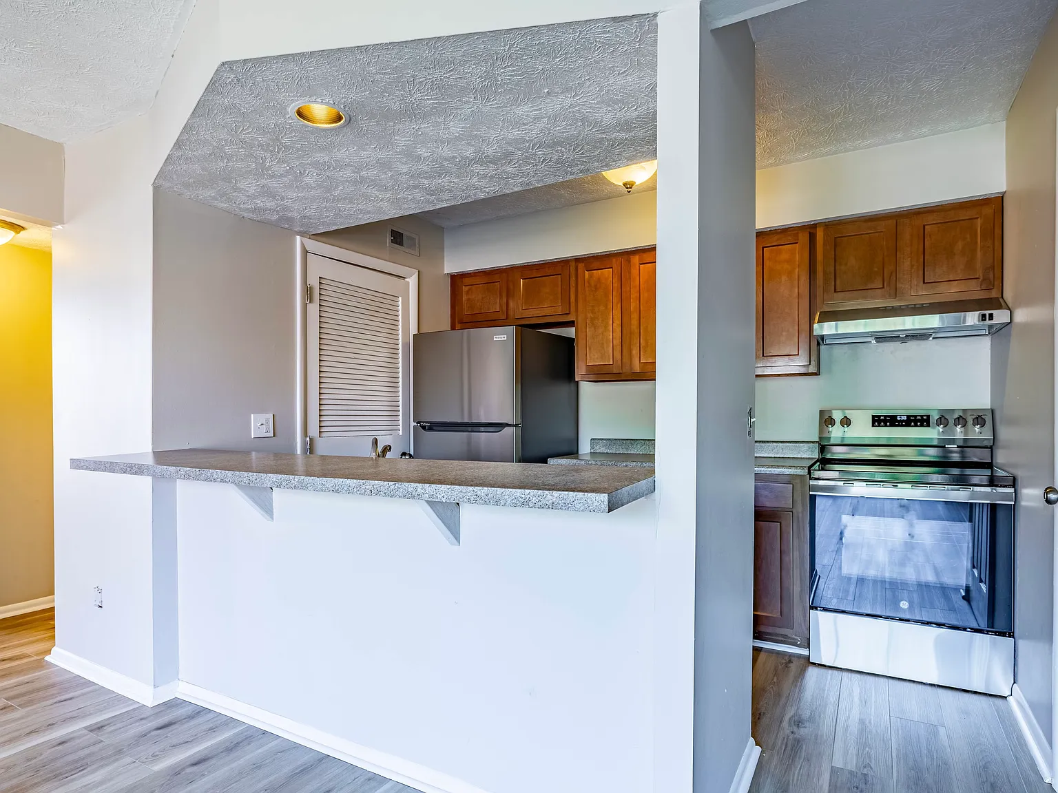 Emberwood Apartments — Photo 3