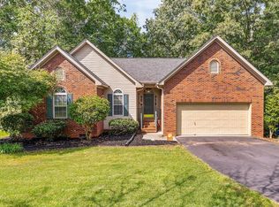 121 Cabot Ct W, Greenwood, SC 29649