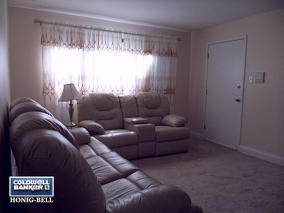 2nd image of 6422 N Hamilton Ave APT 1A