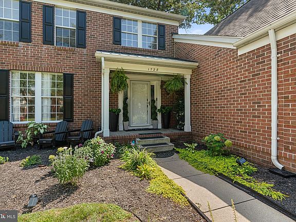 3rd image of 1728 Wickham Way