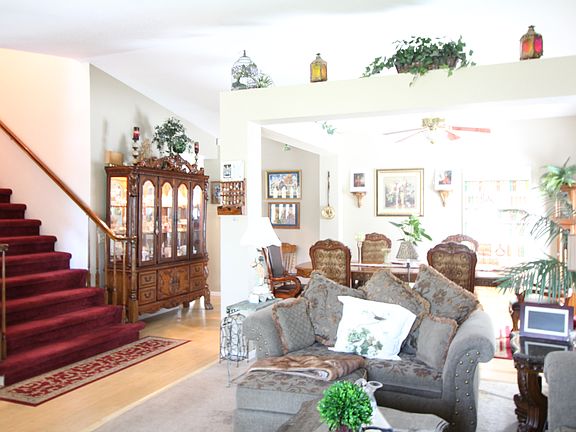 4th image of 1236 Stonum Ln