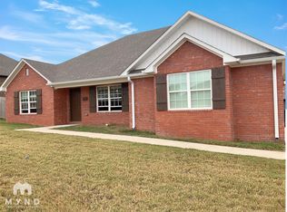 2111 Carlisle St, Gentry, AR 72734