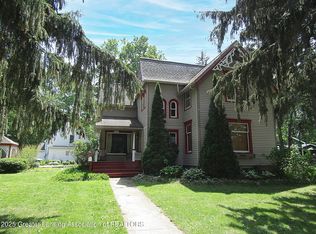 505 Pleasant St, Grand Ledge, MI 48837