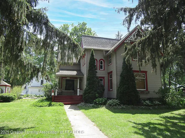 505 Pleasant St, Grand Ledge, MI 48837