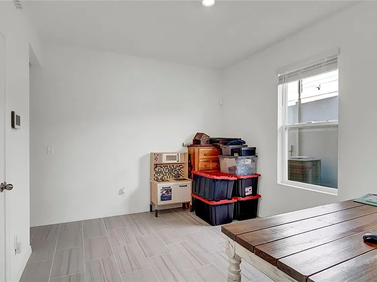 4704 Homestead Trl — Photo 11