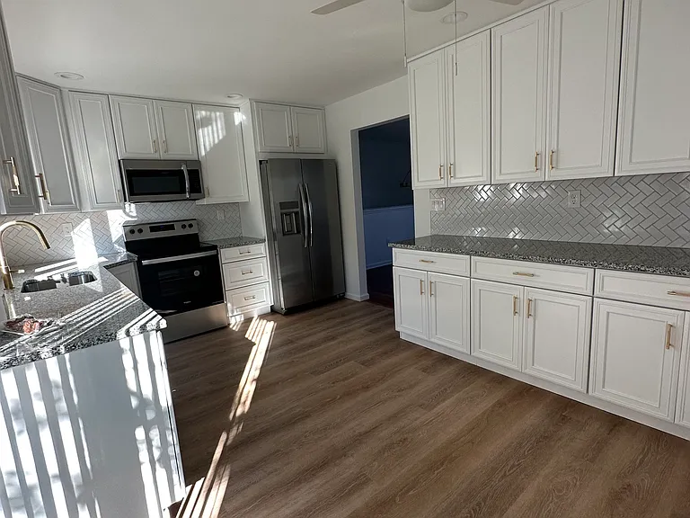 67 Kingsbury Ln — Photo 3
