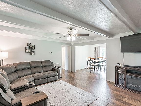 2nd image of 1565 Winding Way Cir