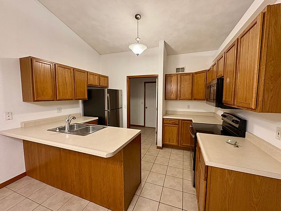 3rd image of 730 Marney Ln #730