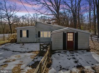 5001 Courtneys Corner Rd, Sumerduck, VA 22742