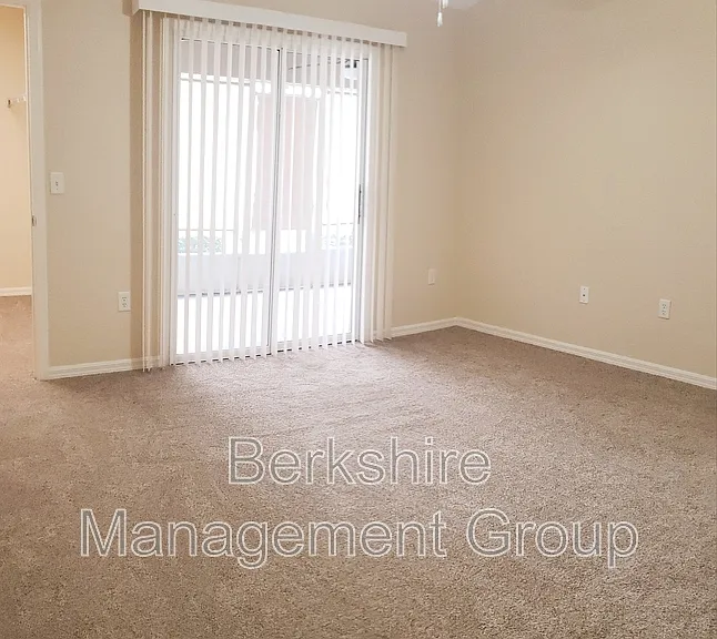 1113 Pogonia Dr — Photo 9