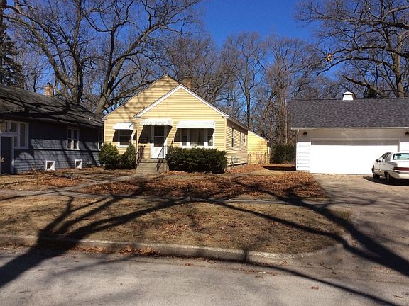 3rd image of 1080 E Isabella Ave