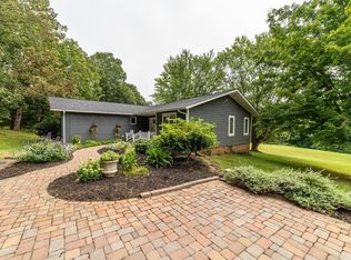 204 Foxwood Dr, Goode, VA 24556
