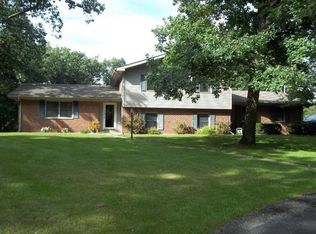 408 Oakwood Dr, Wheatfield, IN