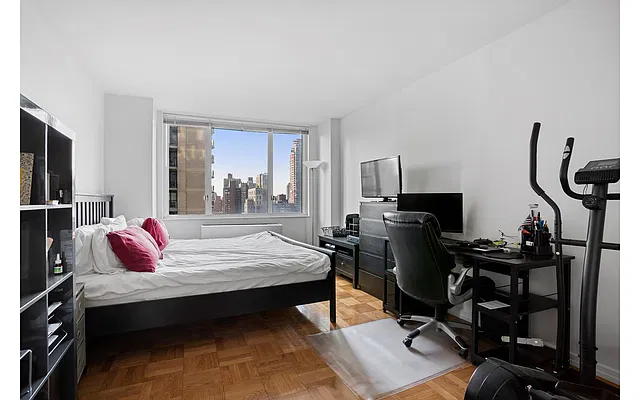 Rented by Douglas Elliman | media 4