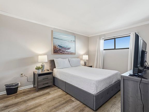 4th image of 2310 N Ocean Blvd. #308