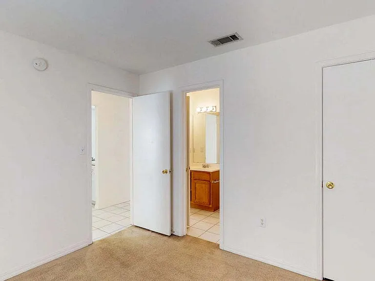 895 Silverwood Dr #5 — Photo 19
