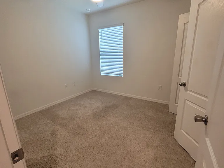217 Duke Dr — Photo 37