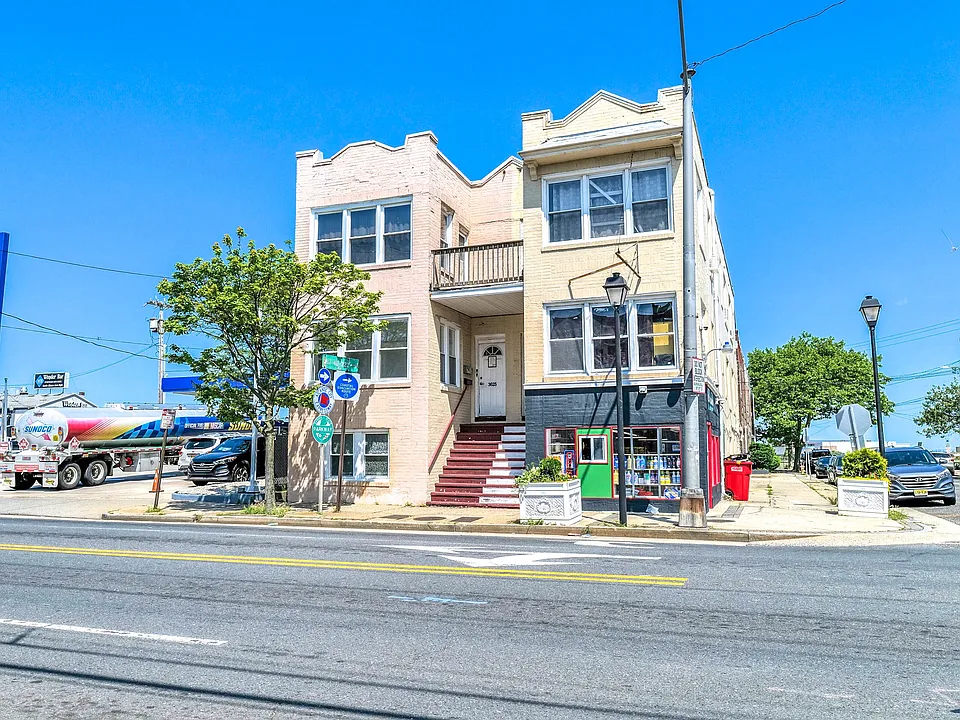 3625 Winchester Ave #2