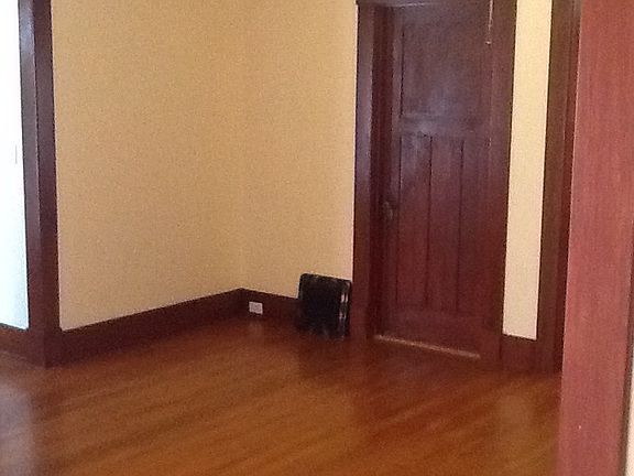 5th image of 1115 6th St