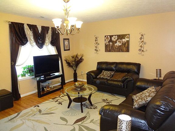 2nd image of 410 Freedom Ct