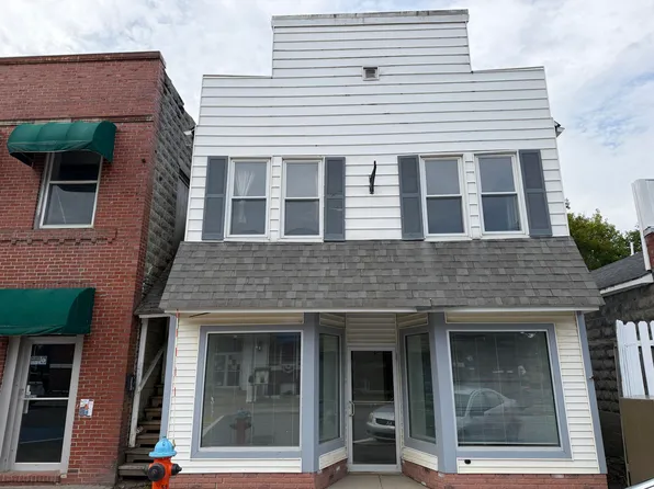 202 Penobscot Avenue, Millinocket, ME 04462