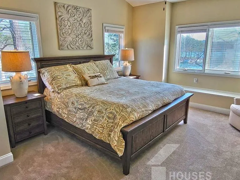 323 Blue Water Way — Photo 11