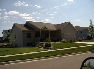 391 N Heatherstone Dr, Sun Prairie, WI 53590