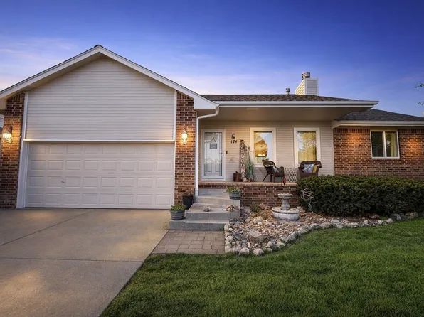 174 S Maple Dunes Ct, Wichita, KS 67235