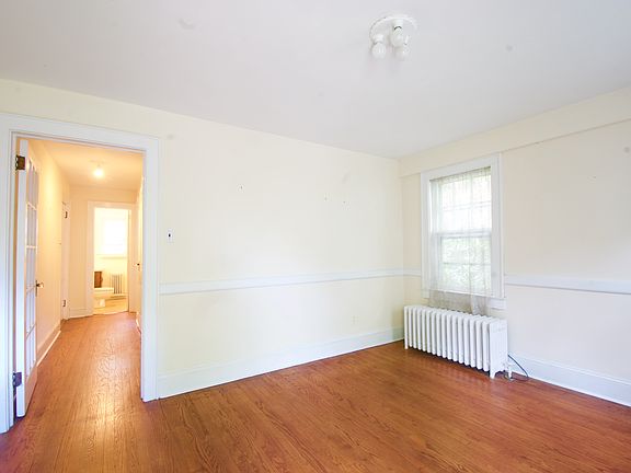 2nd image of 310 North Broadway