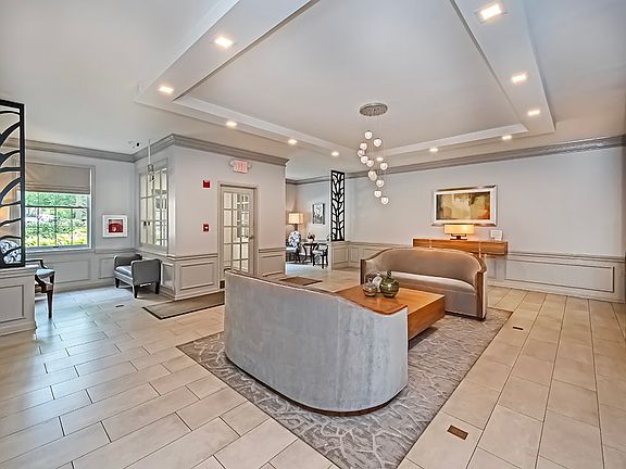 2nd image of 300 Fox Chapel Rd APT 511