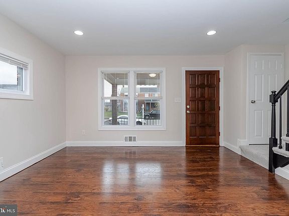 5th image of 7832 Lockwood Rd