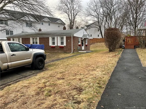 4 Bloomfield Drive, Fairfield, CT 06825