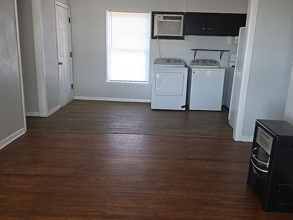 2nd image of 1106 E Omega St