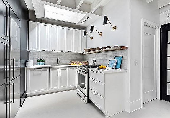 5th image of 5 E 20th St #3