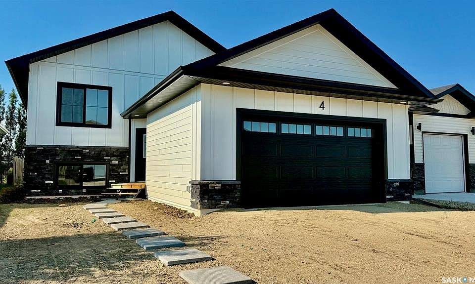 1st image of 4 Aspen PLACE