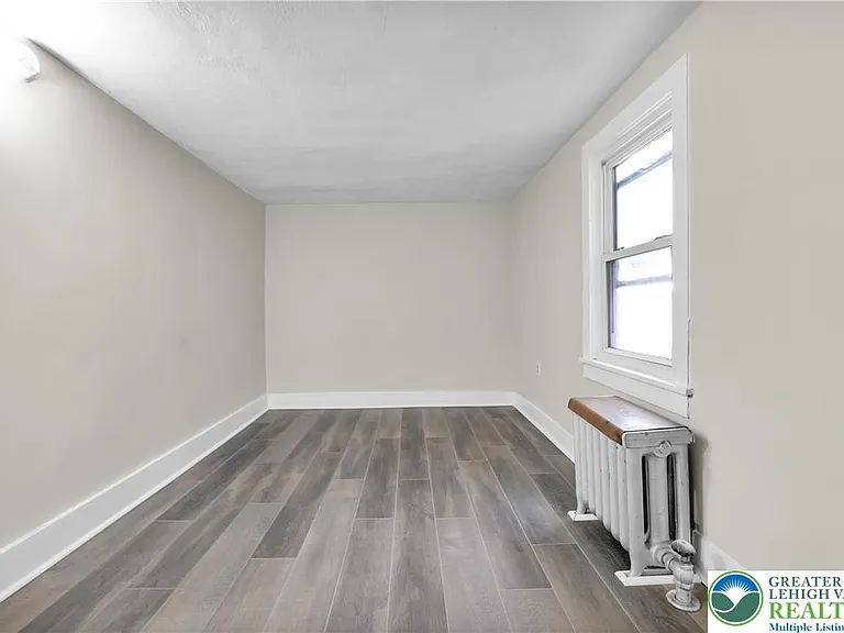 265-267 E Bertsch St #5 — Photo 10