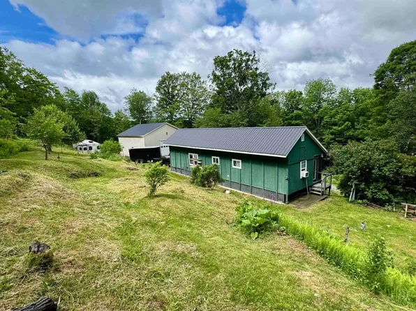 1049 Kingdom Road, Albany, VT 05820