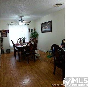 4th image of 11150 Glenoaks Blvd Unit 237