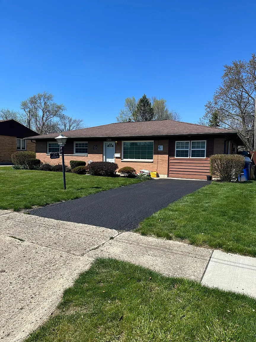 1209 Norman Dr photo 1