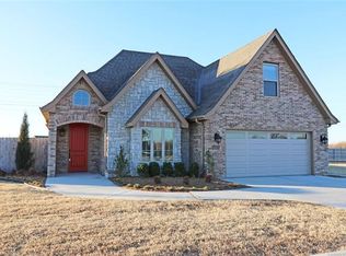6423 Foxtail Park Dr, Bartlesville, OK 74006
