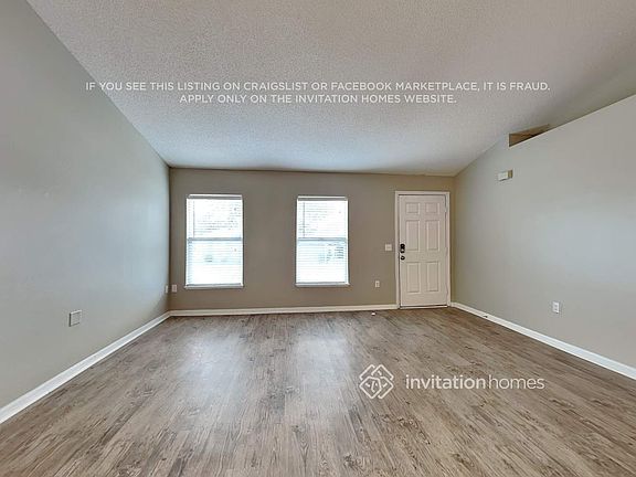 3rd image of 5882 Windridge Dr