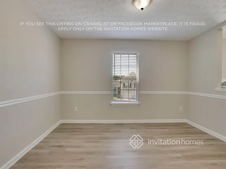 105 Chartres St — Photo 12