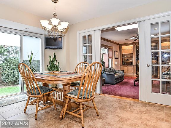 4th image of 1307 Browns Mill Ct