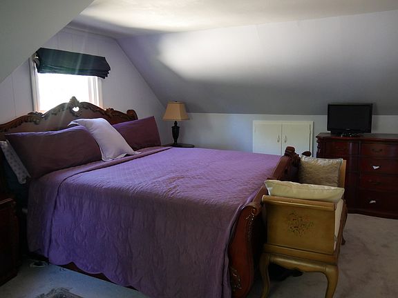 4th image of 4 Westover Ter