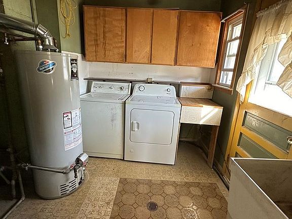 5th image of 1645 E Goulson Ave