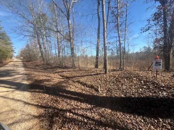 4 George Walter Rd, Bolivar, TN 38008