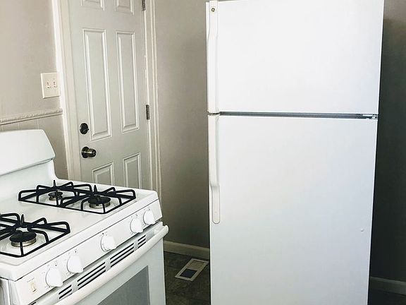 3rd image of 2904 Wyoming St APT 1E
